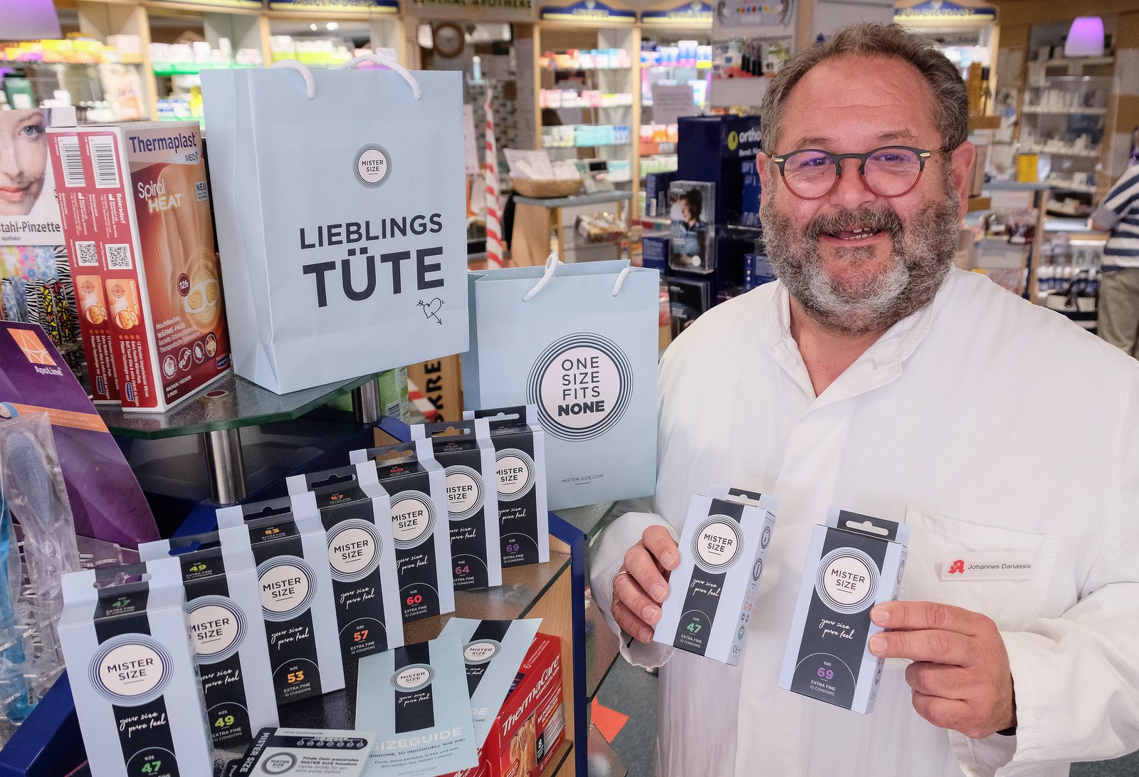 Презервативи от Mister Size в аптеката