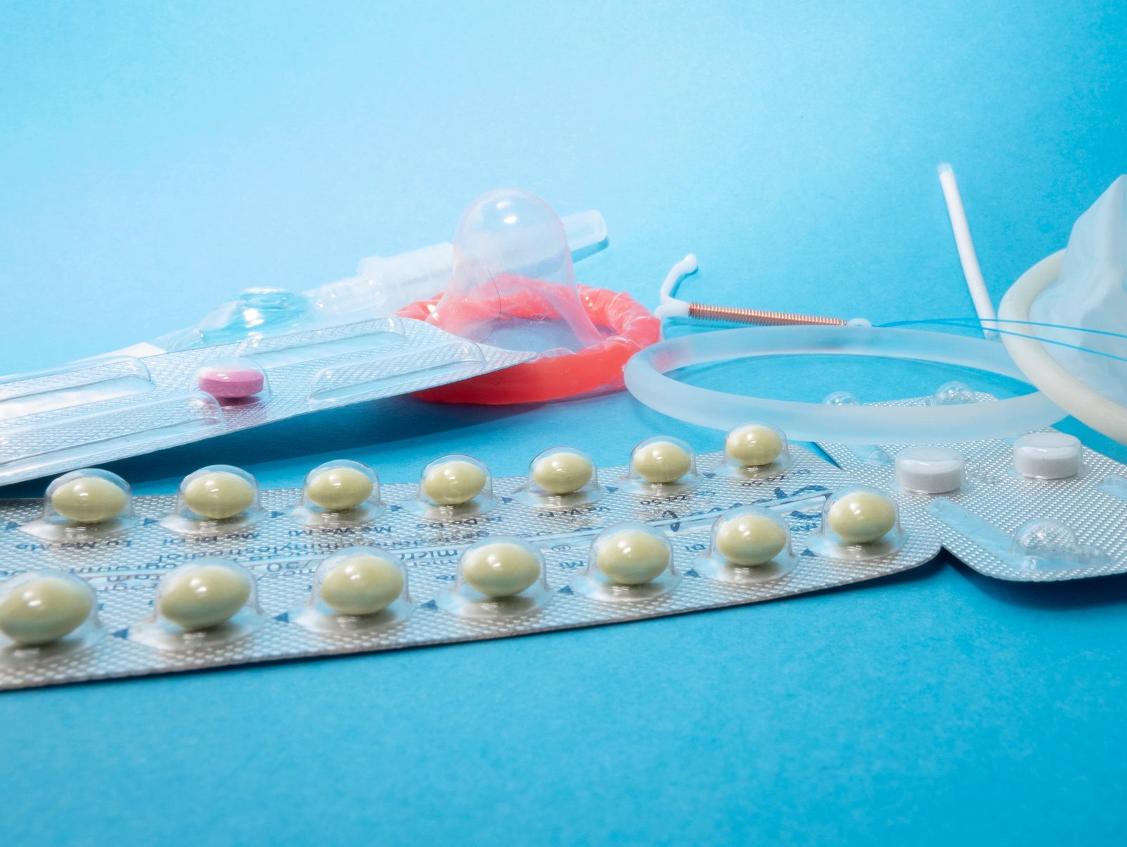 Презерватив, противозачатъчно хапче и други контрацептиви